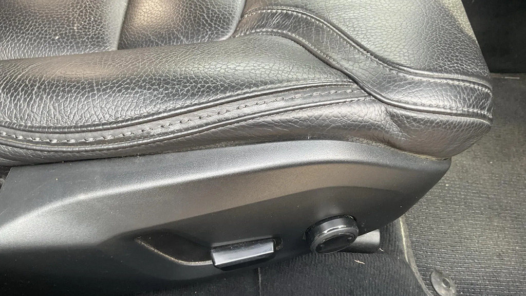 Volvo V90 D4 Momentum Grey #27