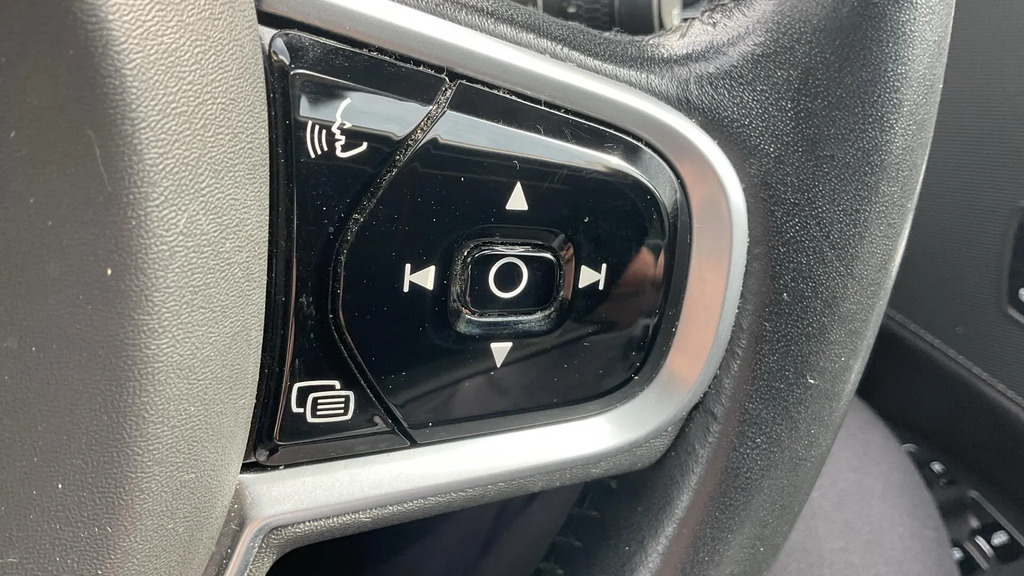 Volvo V90 D4 Momentum Grey #19