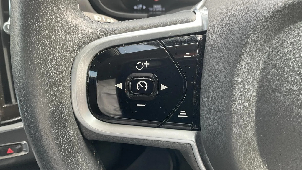 Volvo V90 D4 Momentum Grey #18