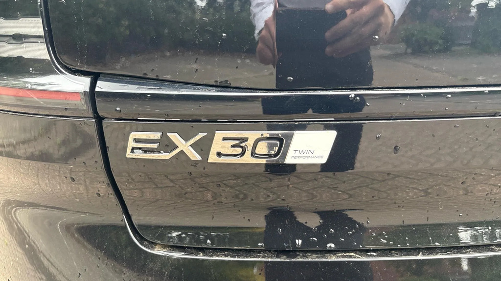 Volvo EX30 Single Motor Extended Range 69Kwh Plus Suv Ele Black #16