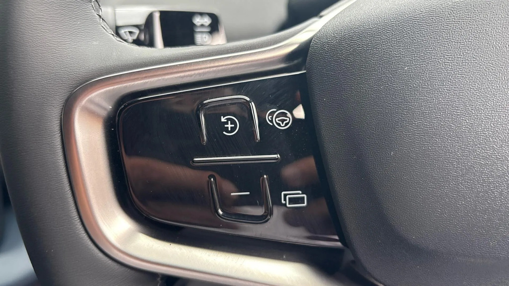 Volvo EX30 Single Motor Extended Range 69Kwh Plus Suv Ele Black #24