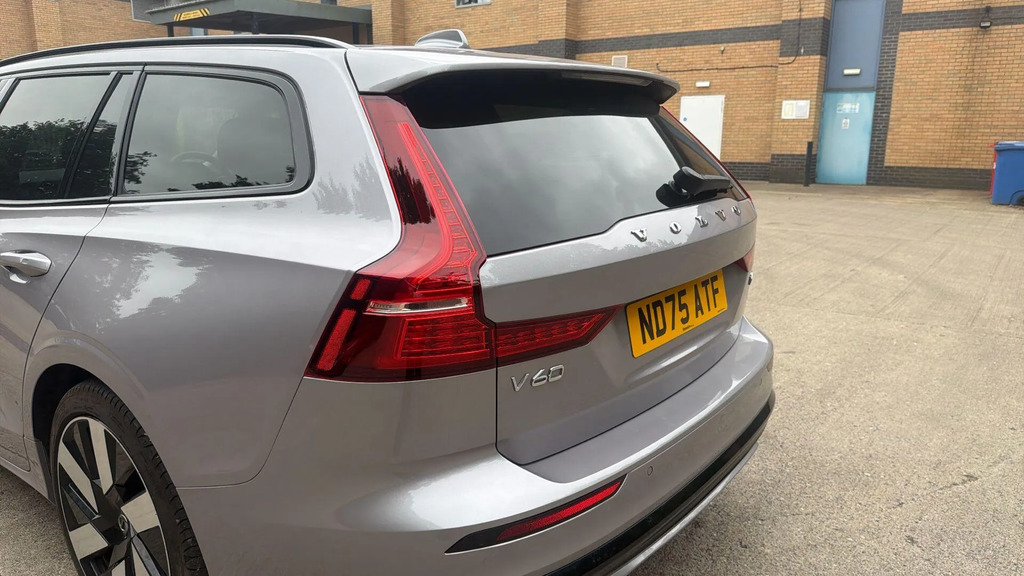 Volvo V60 Volvo V60 Plus Green #34