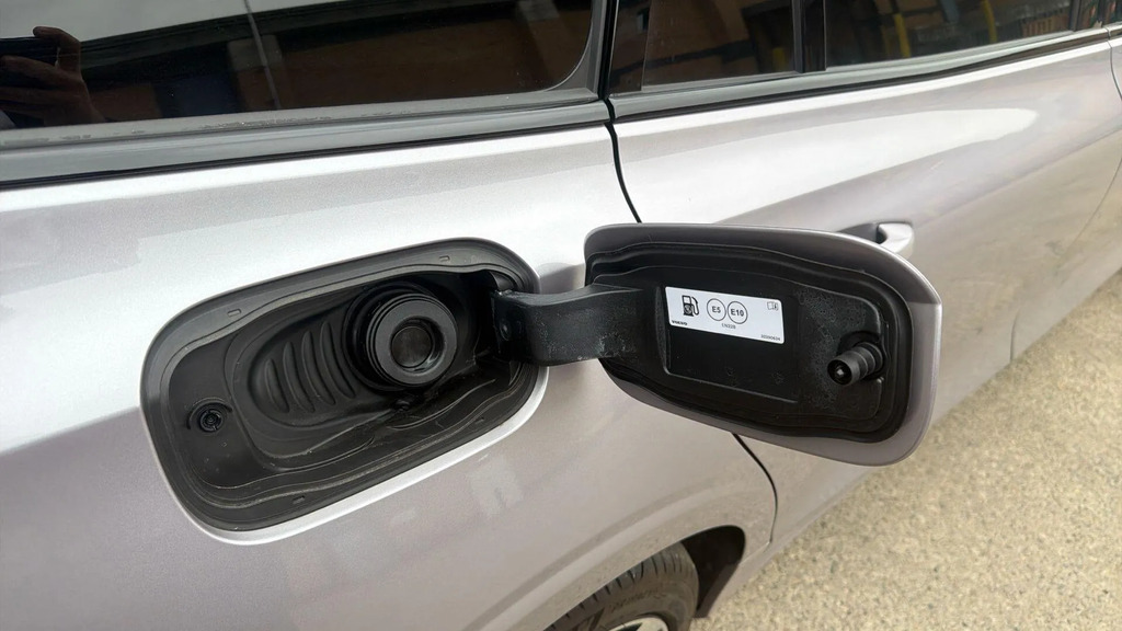 Volvo V60 T8 Awd Phev Ultra Dark Black #25