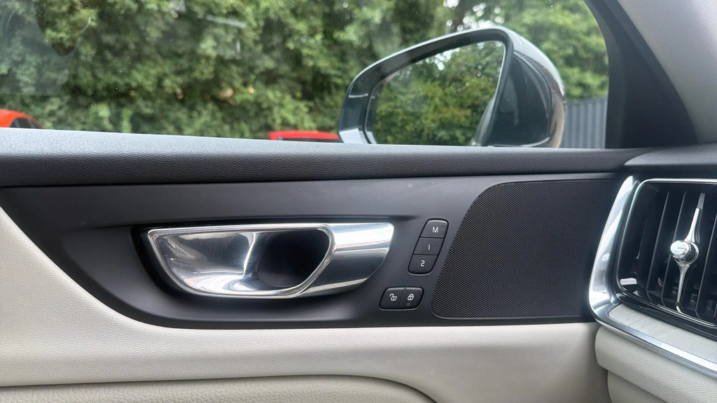 Volvo V60 Diesel Gold #36