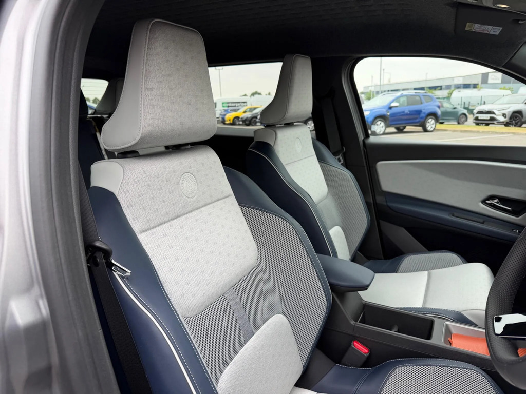 Renault 5 E-Tech Comfort Range 52Kwh Roland Garros NV26AAW #4