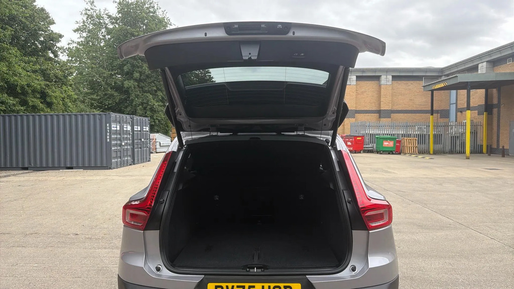Volvo XC40 2.0 B4p Plus Dark Grey #13