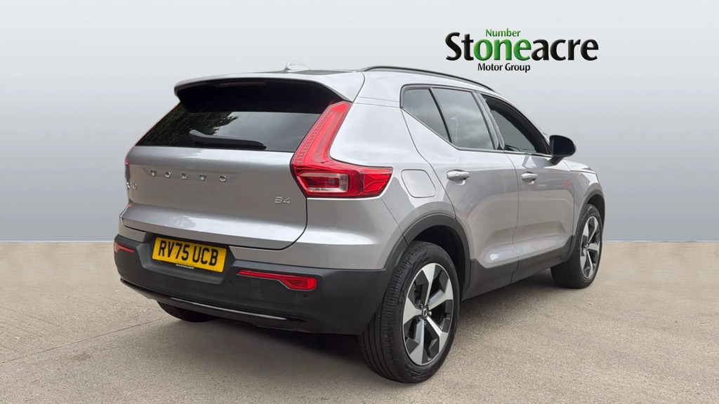 Volvo XC40 2.0 B4p Plus Dark #2
