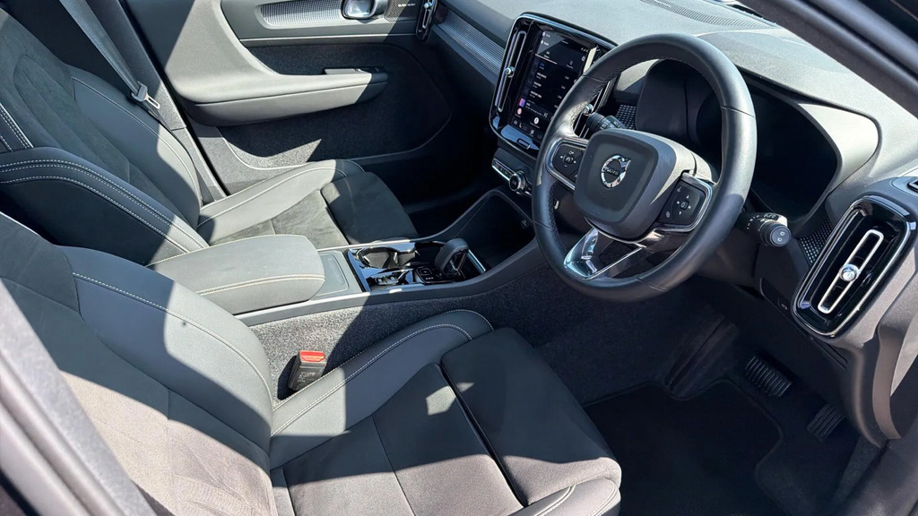 Volvo XC40 2.0 B3 Mhev Ultra Black Edition Dct Euro 6 S #4