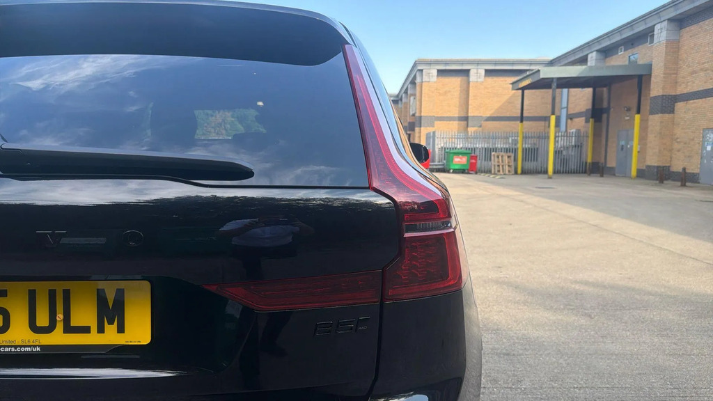 Volvo XC60 2.0 B5 Mhev Plus Black Edition Awd Euro 6 S #5