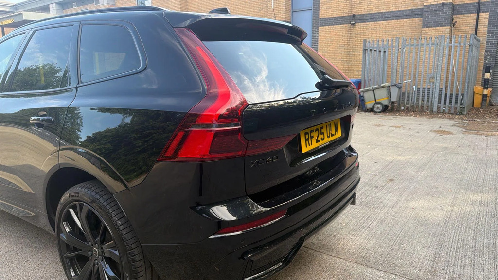 Volvo XC60 2.0 B5 Mhev Plus Black Edition Awd Euro 6 S #3