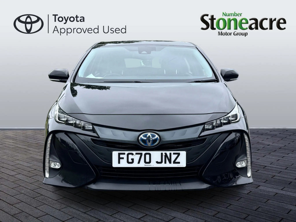 Toyota Prius+ 1.8L Excel White #8