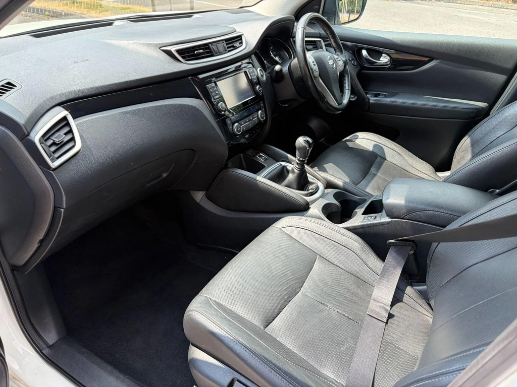 Nissan Qashqai N-tec Silver #25