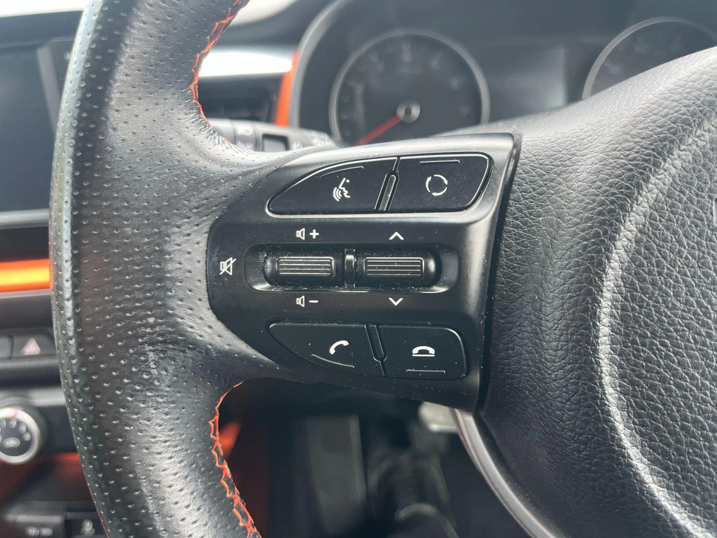 Kia Stonic Stonic Mixx Isg White #24