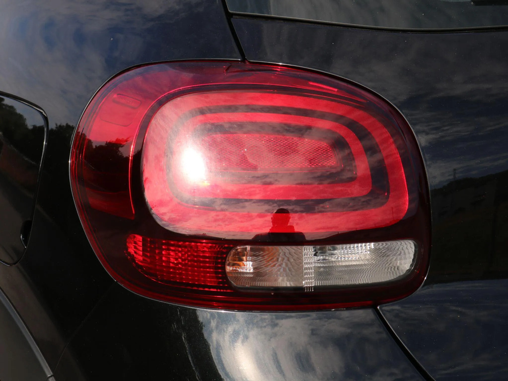 Citroen C3 1.2 Puretech Shine Ss 82 Bhp Beige #11