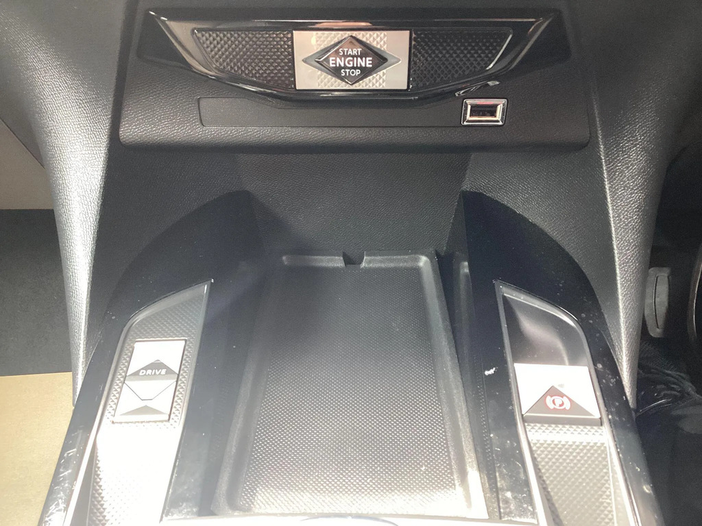 DS DS 3 Crossback 100Kw E-tense Bastille 50Kwh Red #26