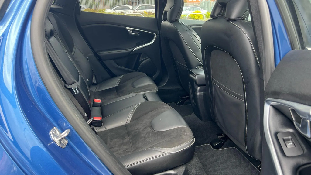 Volvo V40 2.0 D3 R-design Nav Plus Euro 6 Ss  #6