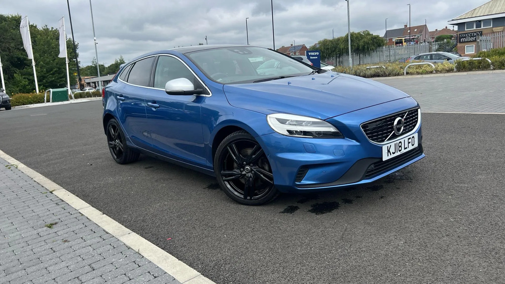 Volvo V40 2.0 D2 Momentum Nav Plus 118 Bhp Blue #33