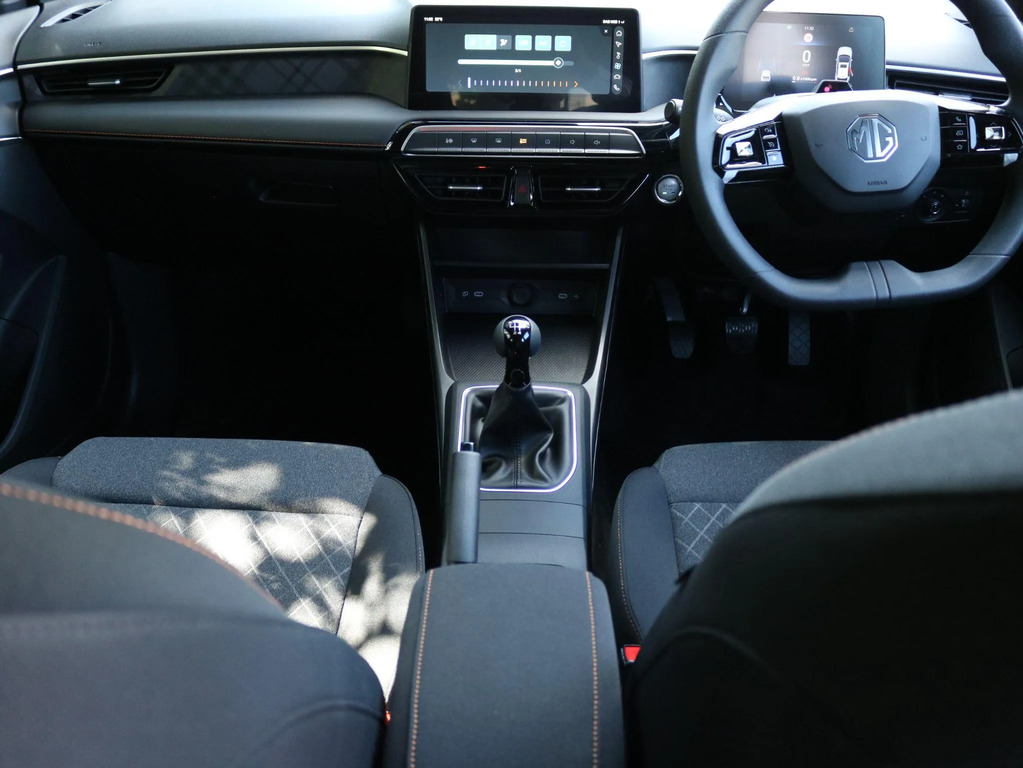 MG MG3 1.5 Hybrid Trophy Black #14