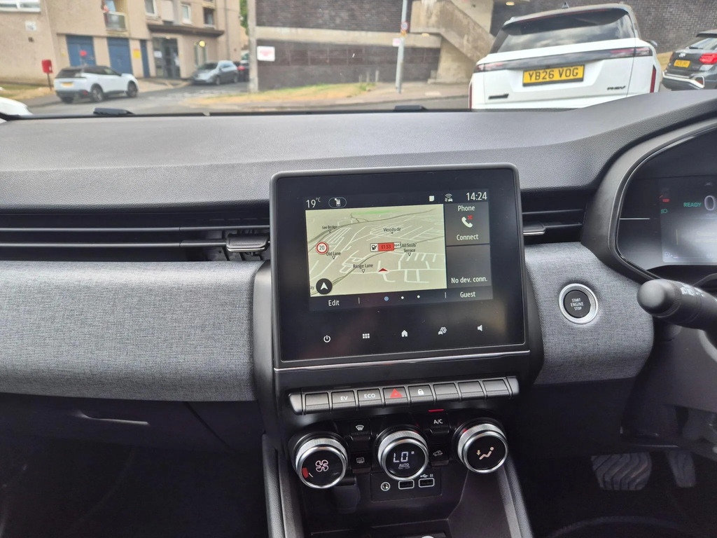 Renault Clio Techno Black #16