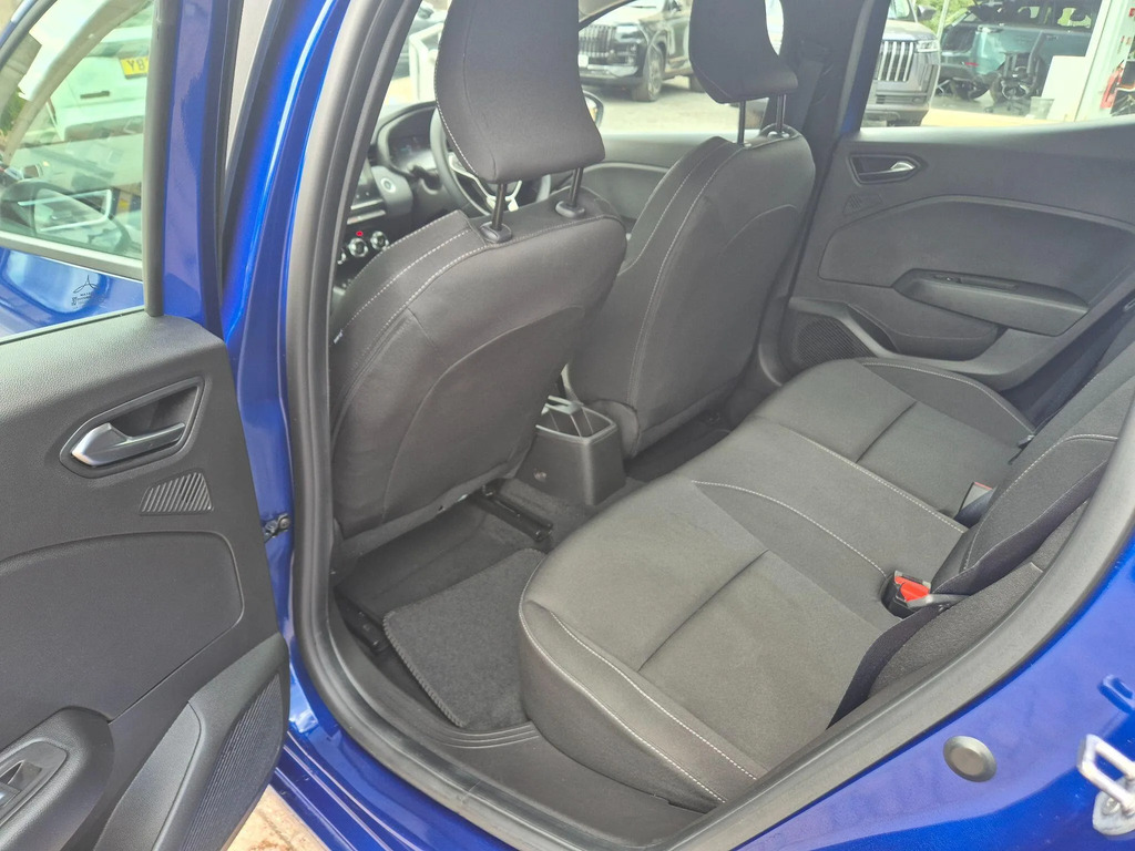 Renault Clio Techno Black #17