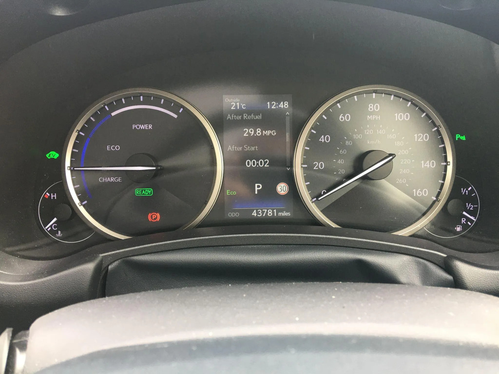 Lexus NX 300H Takumi Red #15