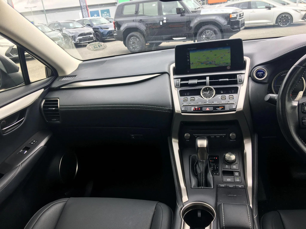 Lexus NX 300H Takumi Red #13