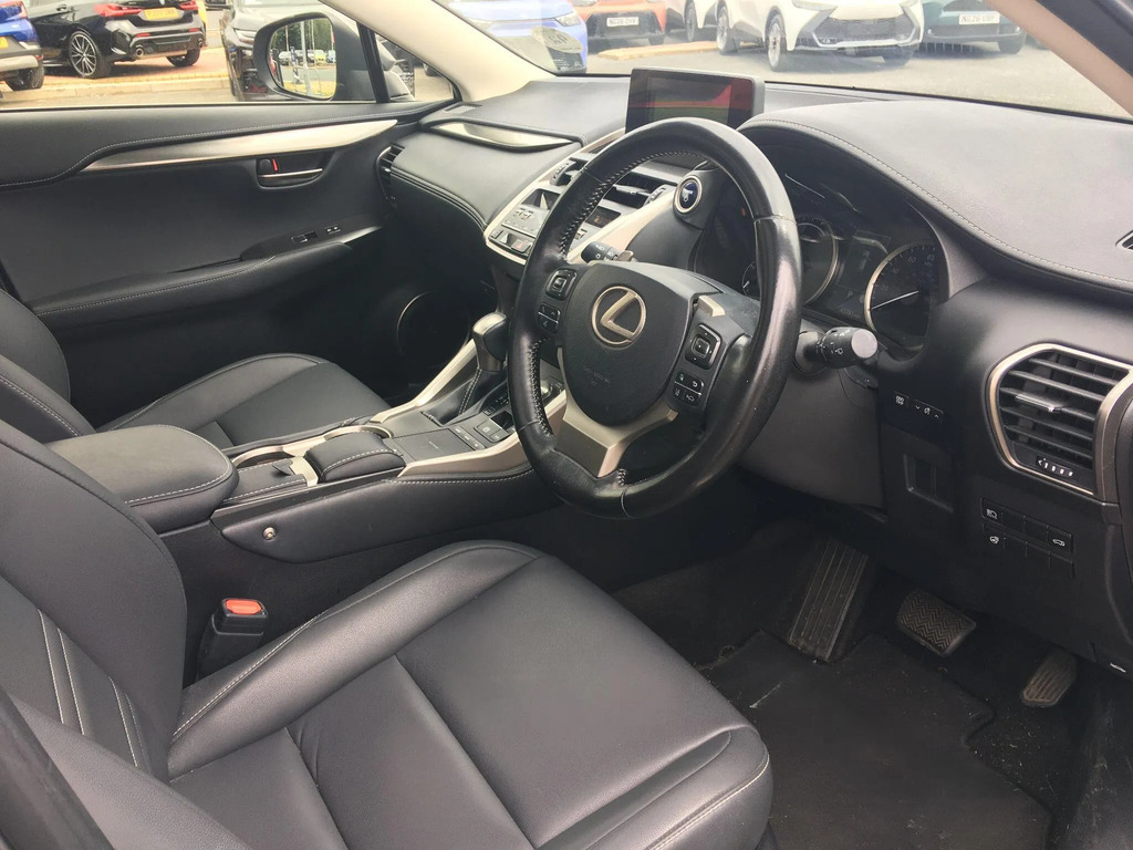 Lexus NX 300H Takumi Red #11