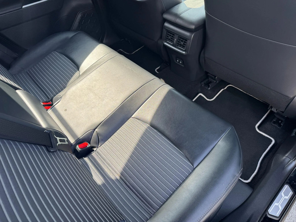 Toyota Rav 4 Design Black #10