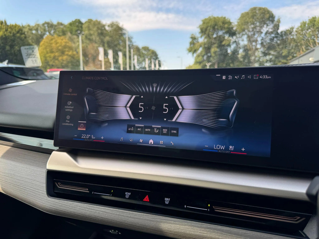 BMW 5 Series 530E M Sport Tech Plus Black #26