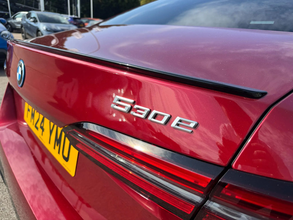 BMW 5 Series 530E M Sport Tech Plus Black #38