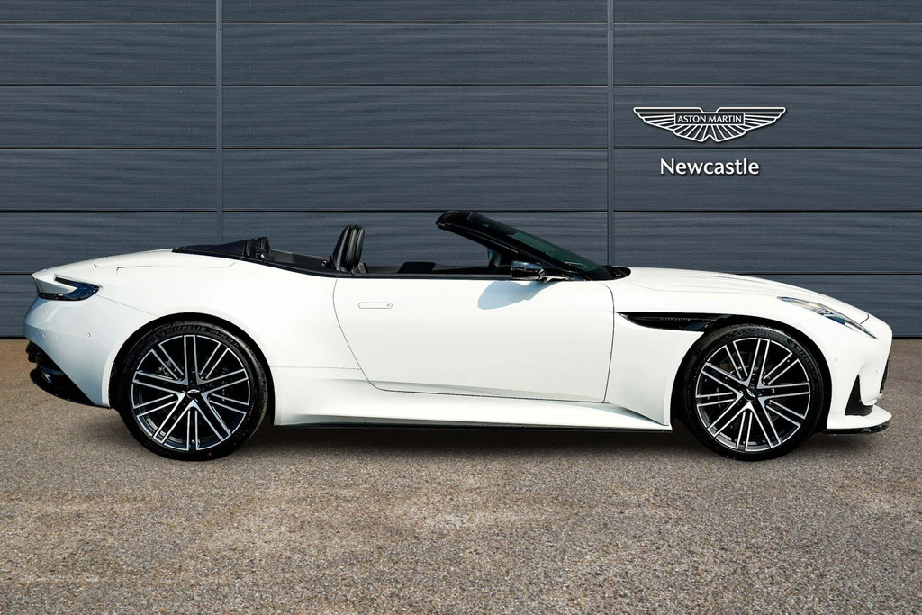 Aston Martin DB12 4.0L V8 Coupe Green #7