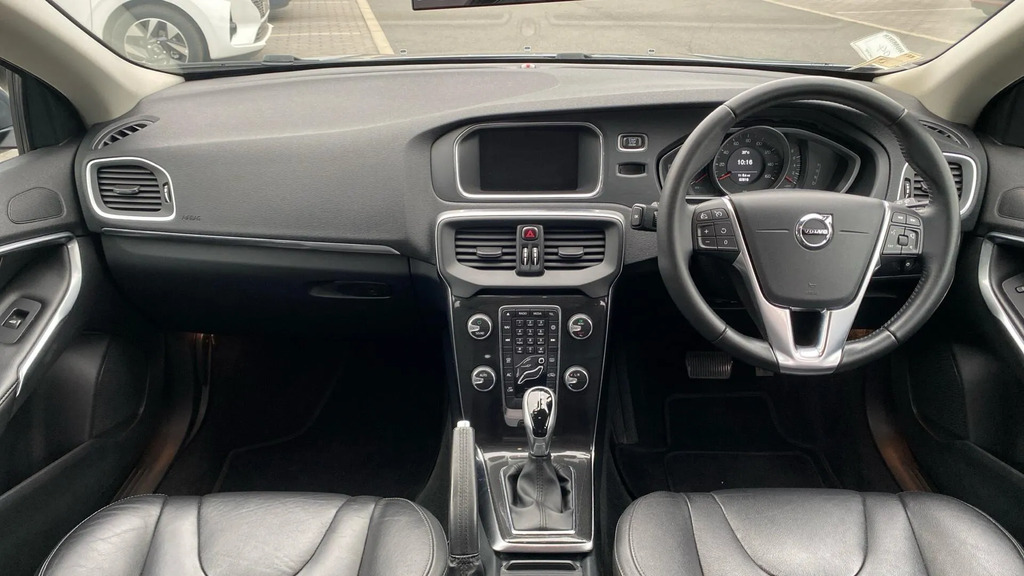 Volvo V40 1.5 T2 Momentum Nav Plus Euro 6 Ss  #5