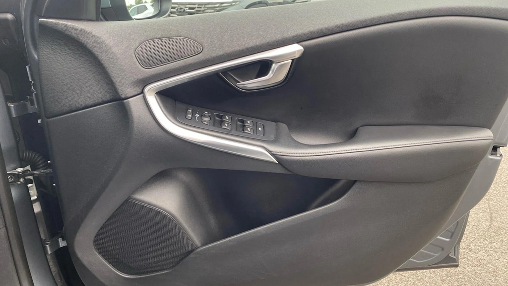 Volvo V40 T2 R-design Grey #29