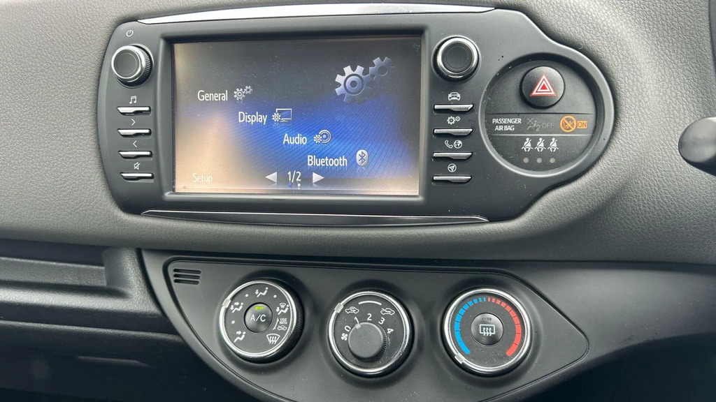 Toyota Yaris Dynamic Silver #27