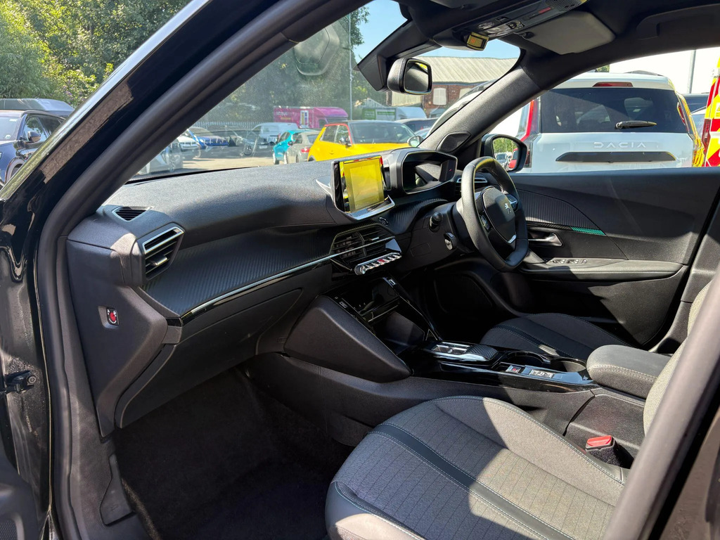 Peugeot e-2008 50Kwh Gt #13