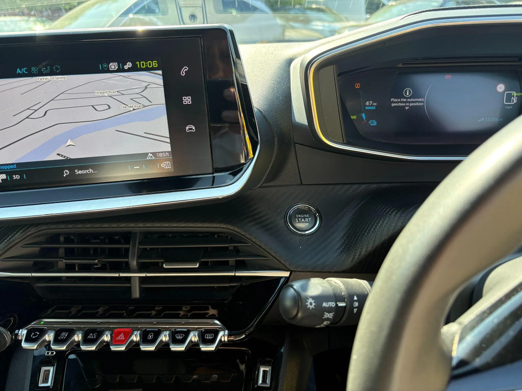 Peugeot e-2008 50Kwh Gt #16