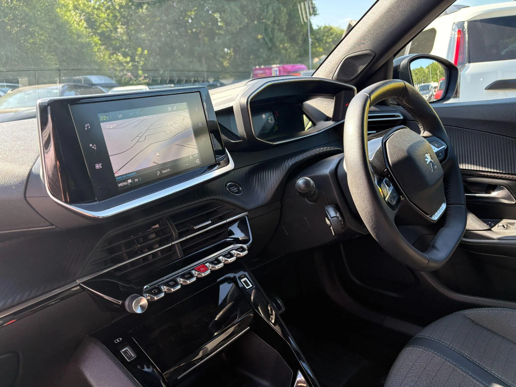 Peugeot e-2008 50Kwh Gt #14