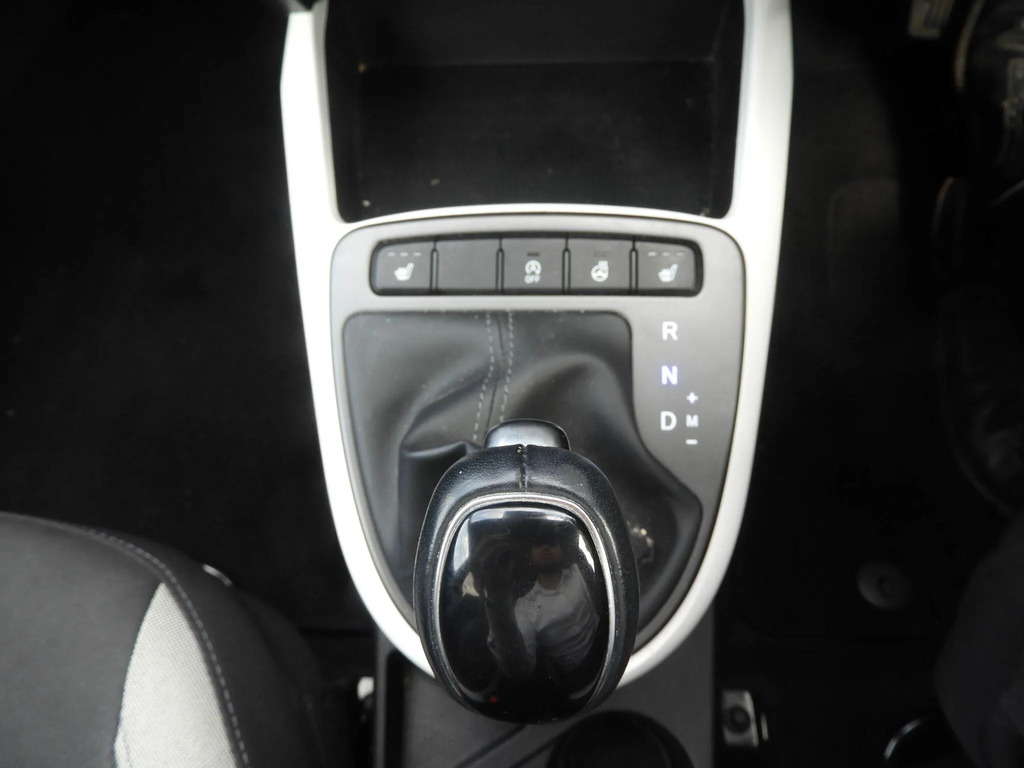 Hyundai I10 Se Connect White #18