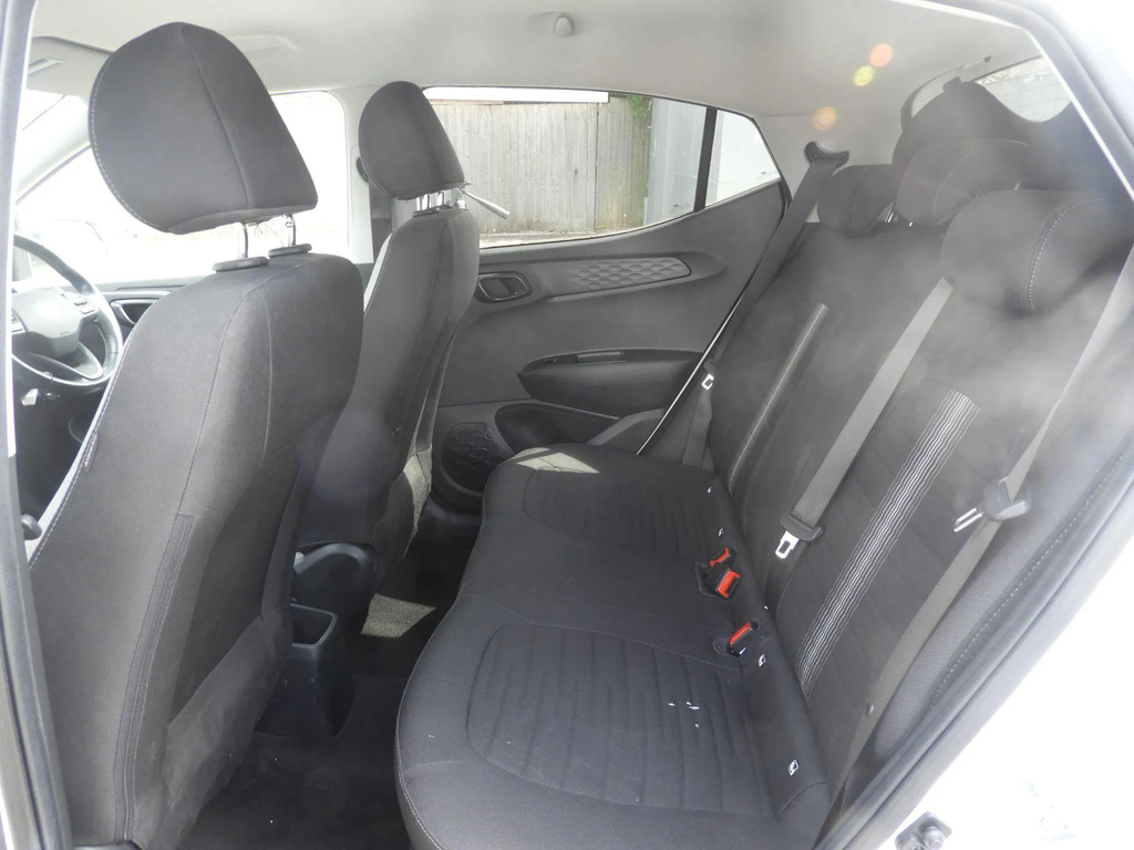 Hyundai I10 Se Connect White #15