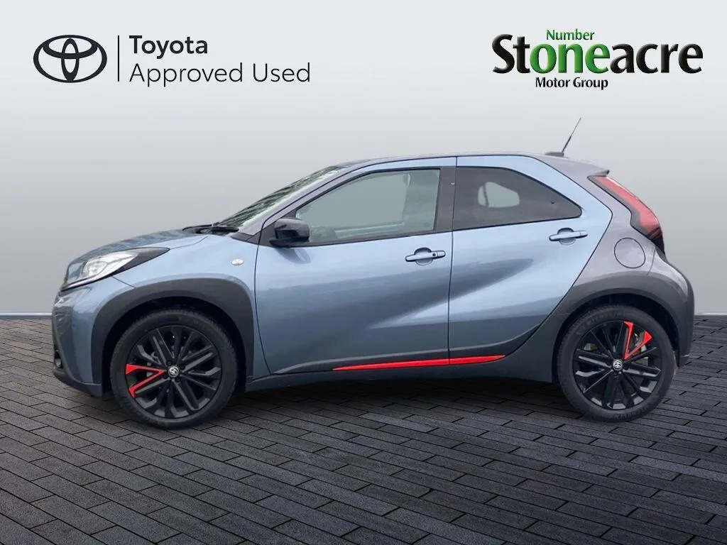 Toyota Aygo X 1.0 Vvt-i Undercover  #6