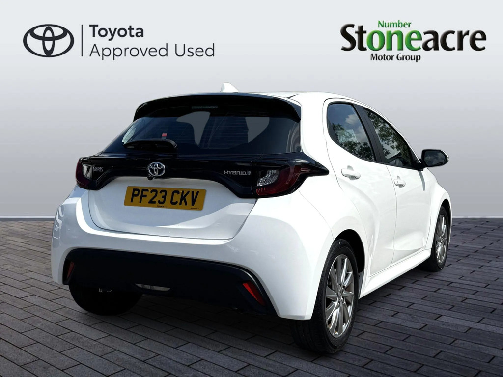 Toyota Yaris 1.5 Hybrid Icon Cvt #3