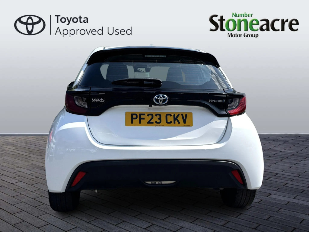 Toyota Yaris 1.5 Hybrid Icon Cvt #4