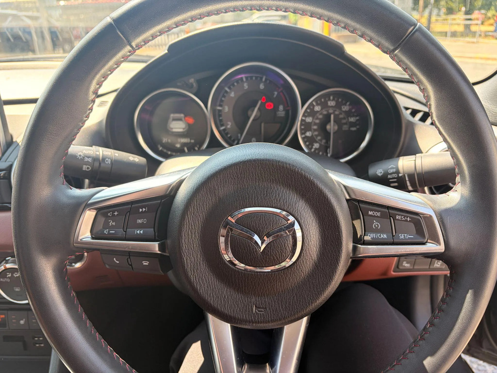 Mazda MX-5 RF Convertible 2.0 Skyactiv-g Sport Nav 201717 Red #17