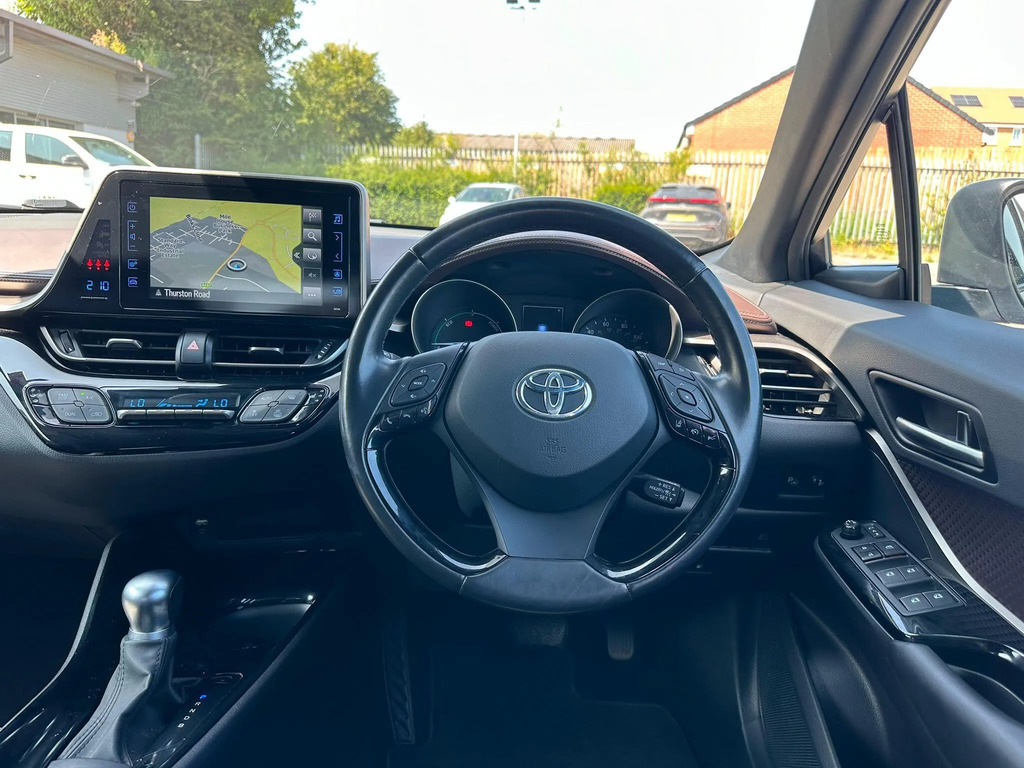 Toyota C-Hr 1.8 Vvt-h Excel Suv Hybrid Cvt Euro 6 White #2