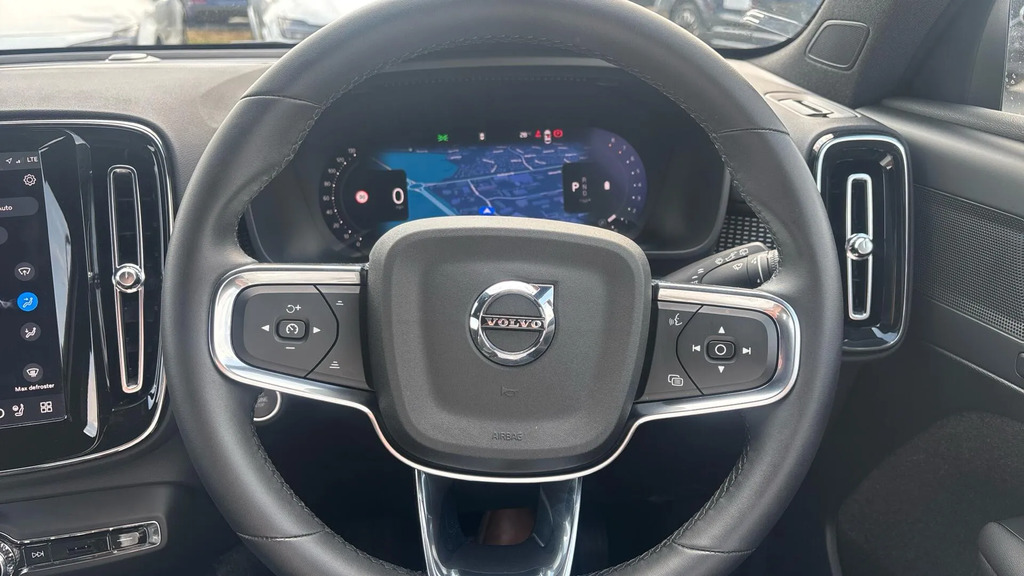 Volvo XC40 Xc40 B4 Mhev Awd Black #10