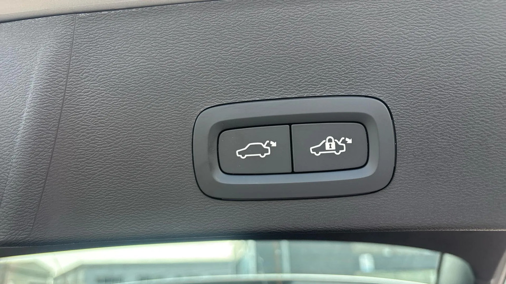 Volvo XC40 Xc40 B4 Mhev Awd Black #30