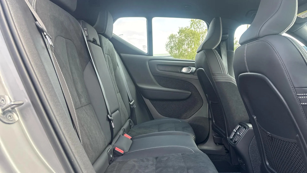 Volvo XC40 Xc40 B4 Mhev Awd Black #28