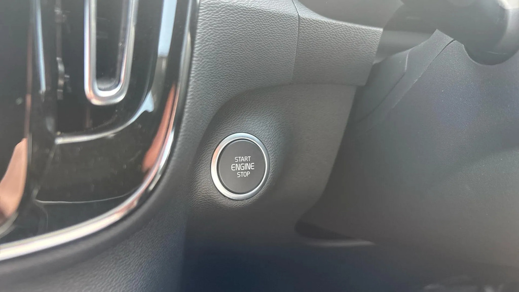 Volvo XC40 Xc40 B4 Mhev Awd Black #23