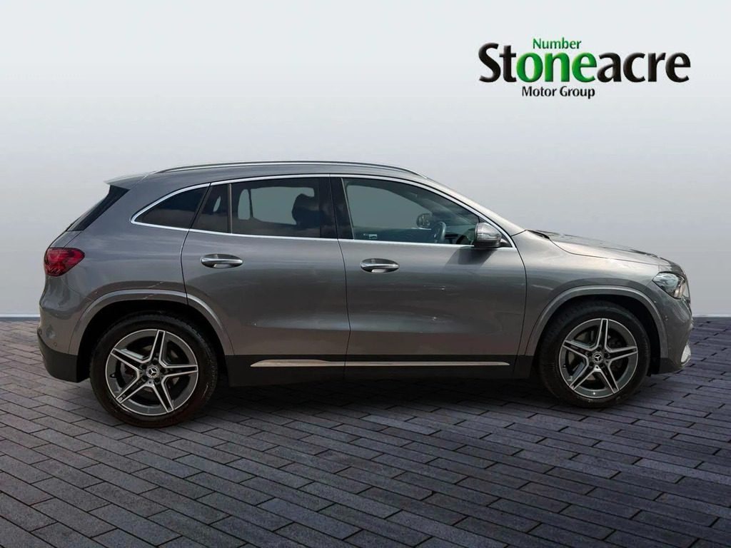 Mercedes-Benz GLA Class 1.3 Gla200h Mhev Amg Line Executive 7G-dct Euro #2