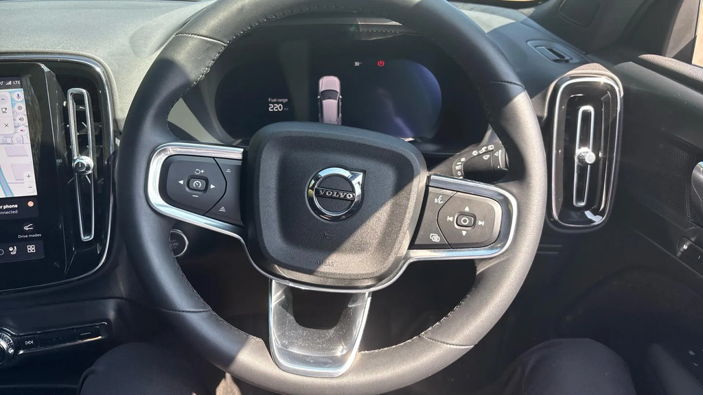 Volvo XC40 B4 Plus Dark Rear Camera Heated Seats White #10